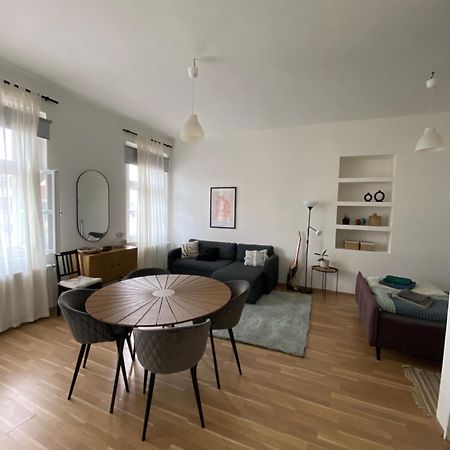 Roomy Apartment Close To Palmovka Praga Exterior foto