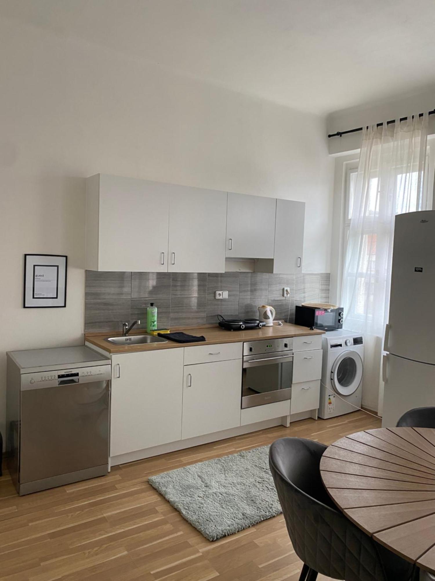 Roomy Apartment Close To Palmovka Praga Exterior foto